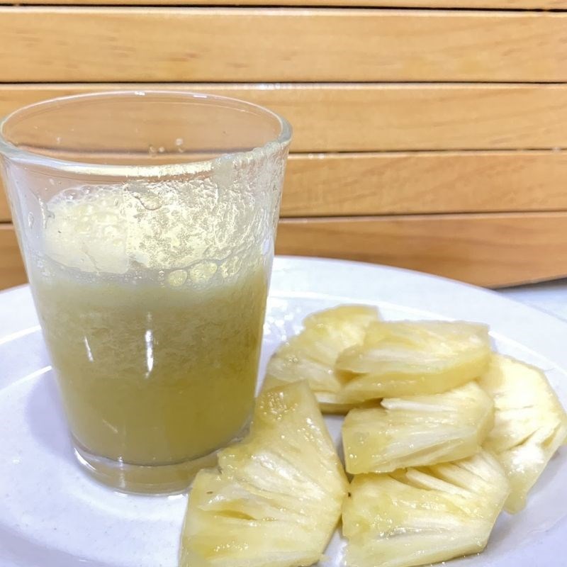 Bước 3 Ép dứa bưởi Nước ép dứa bưởi