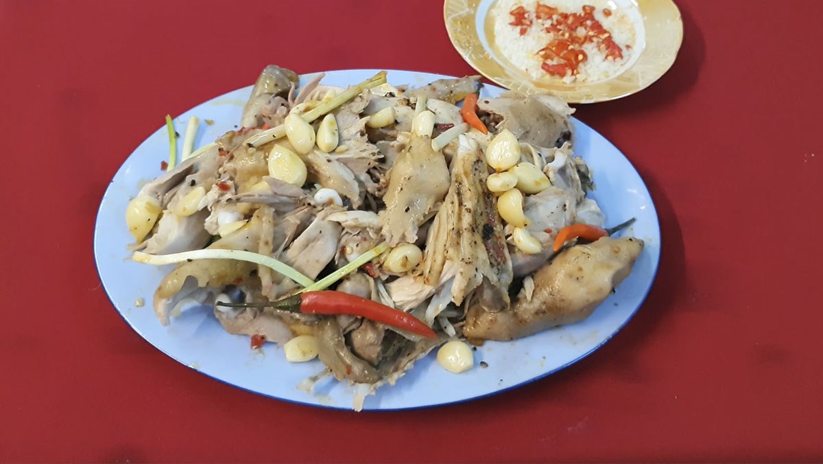 Gà hấp tỏi