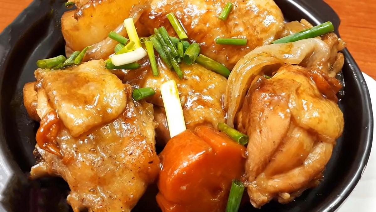 Gà kho củ cải