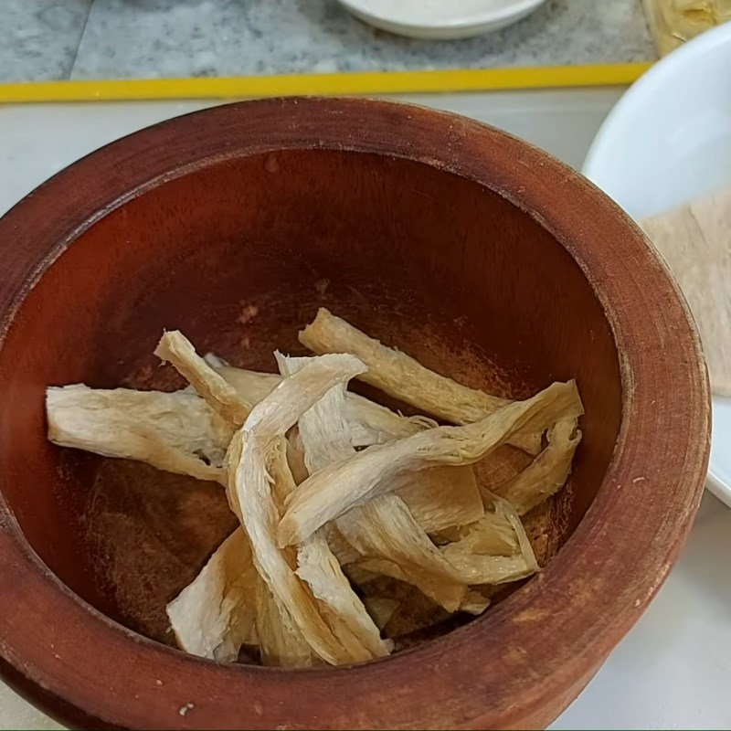 Bước 2 Giã sườn non Ham chay - hem chay từ sườn non