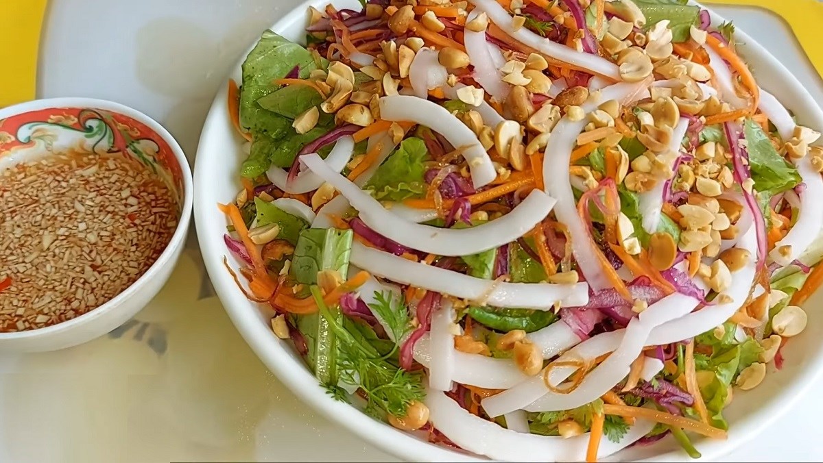 Gỏi chay từ cơm dừa