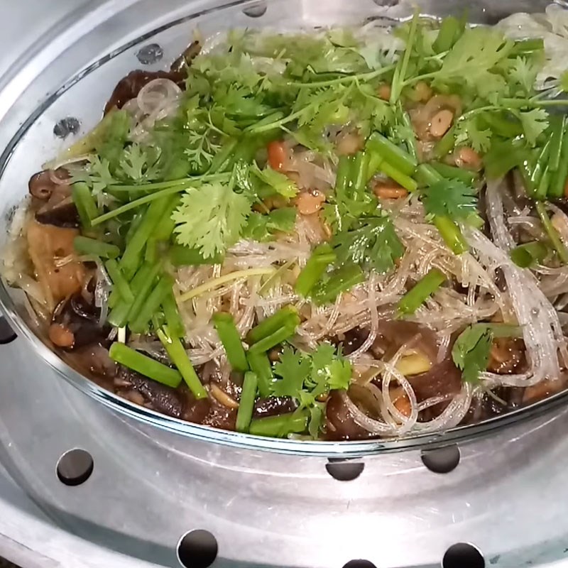 Bước 4 Hấp cá Cá chẽm chưng tương
