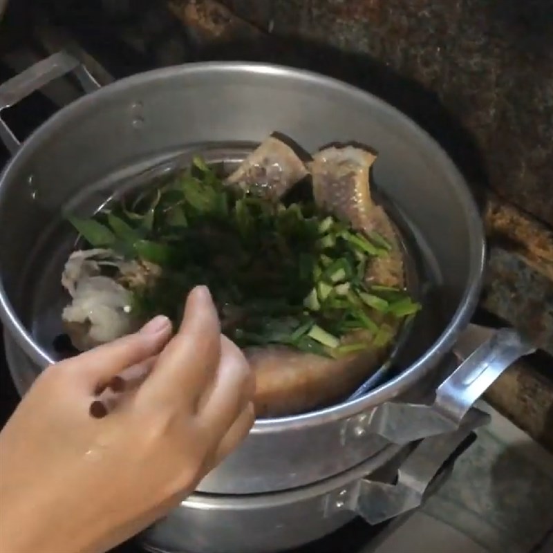 Bước 4 Hấp cá Cá diêu hồng hấp muối ớt