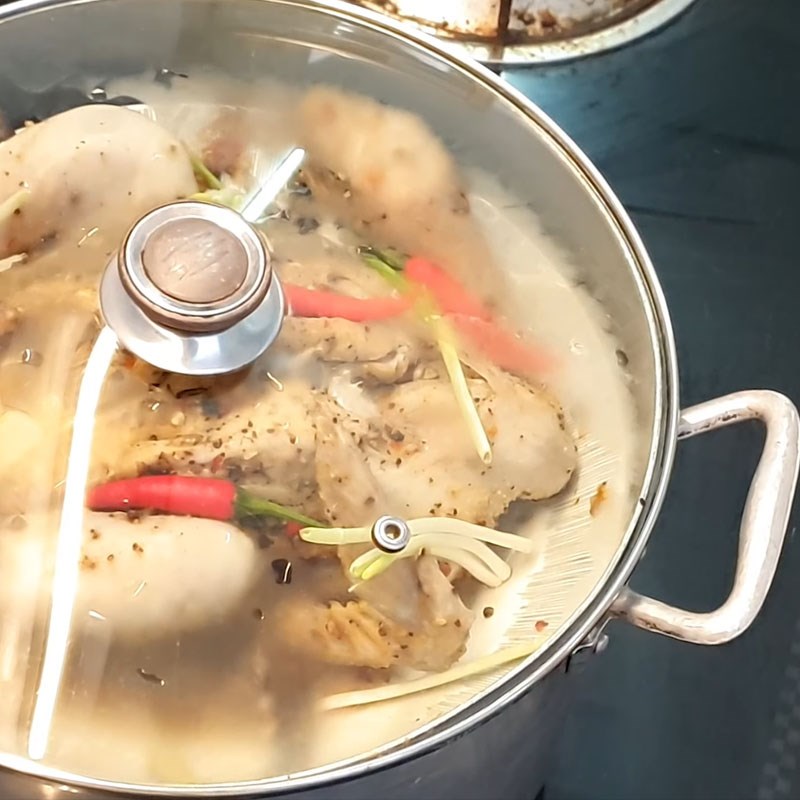 Bước 3 Hấp gà Gà hấp tỏi