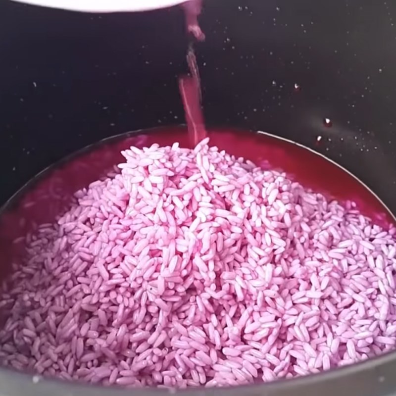 Bước 3 Hấp xôi Xôi lá cẩm đậu xanh bằng nồi cơm điện