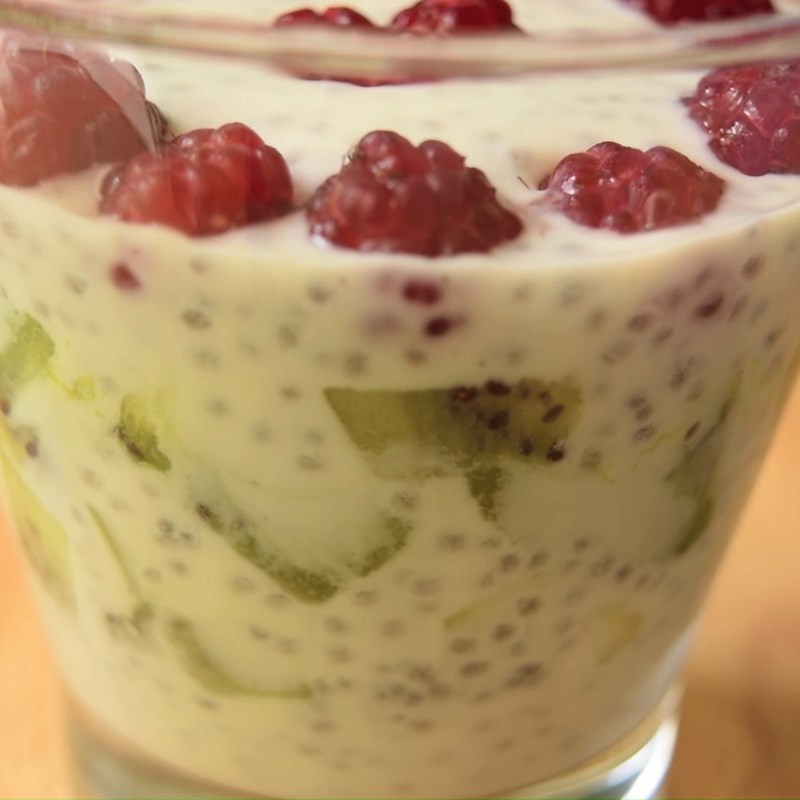 Bước 3 Hoàn thành Sữa chua hạt chia trái cây