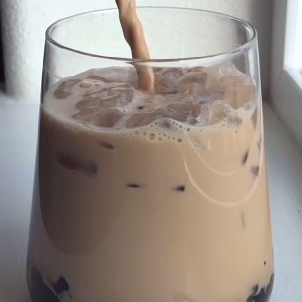 Bước 3 Hoàn thành Trà sữa kem phô mai (không có cream cheese)
