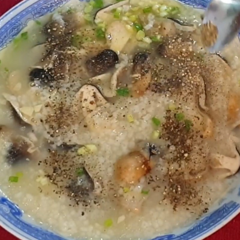 Bước 6 Hoàn thành Cháo gà nấm rơm