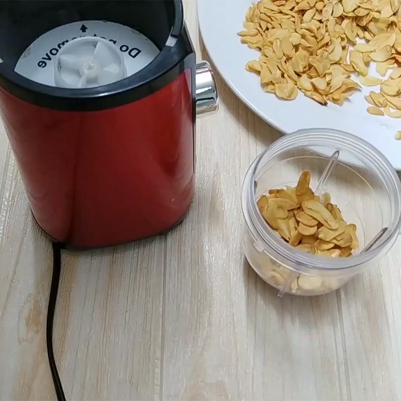 Bước 3 Hoàn thành Bột tỏi làm từ nồi chiên không dầu