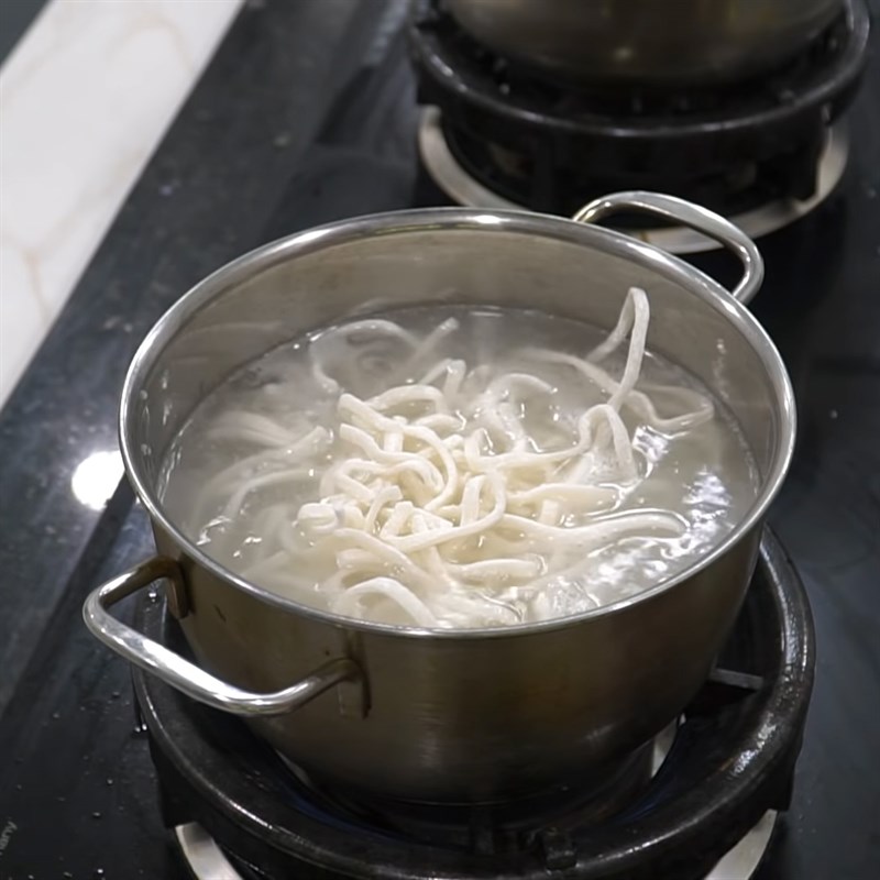 Bước 7 Hoàn thành Bánh canh cá lóc