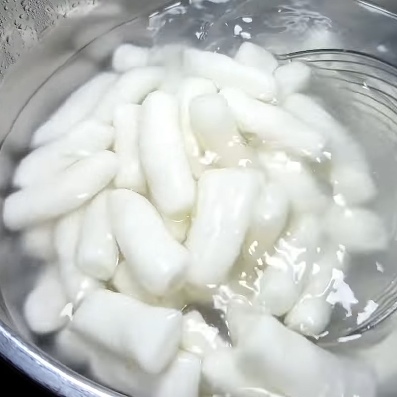 Bước 4 Hoàn thành Bánh gạo tokbokki bằng cơm nguội