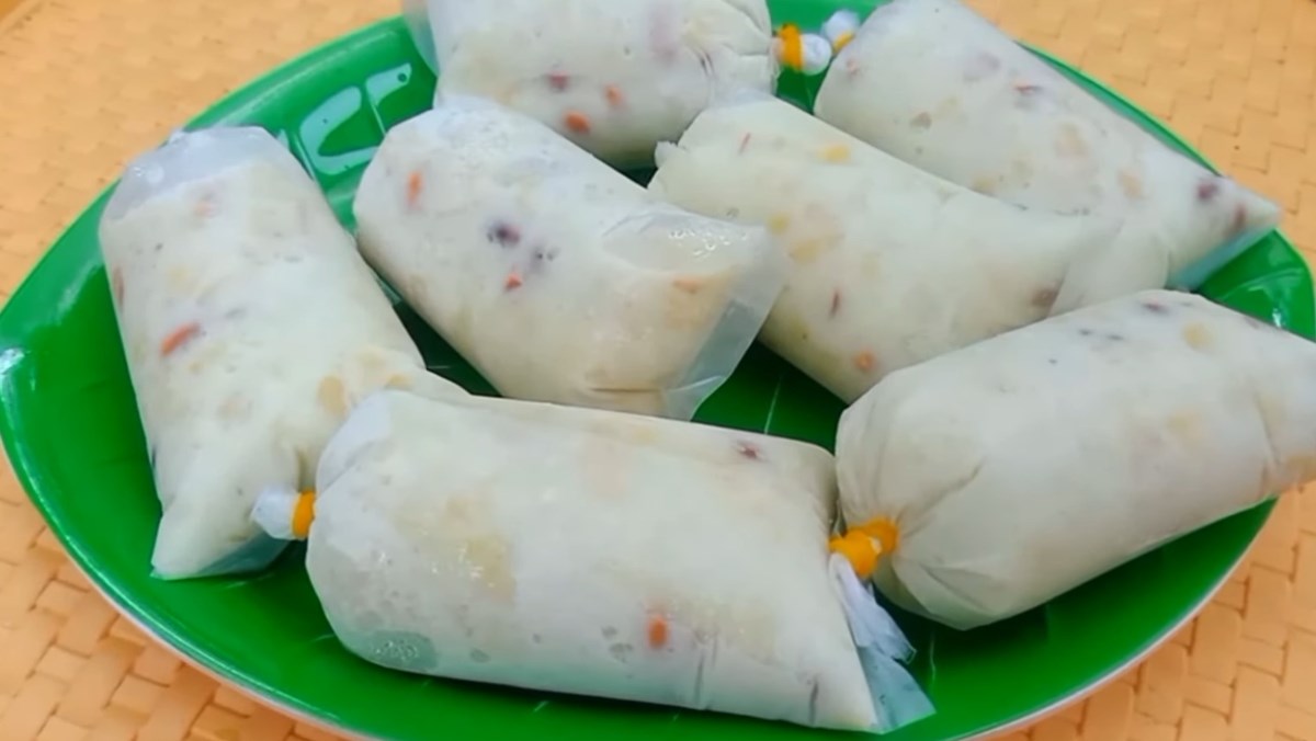 Kem chuối bịch cốt dừa với sữa đặc
