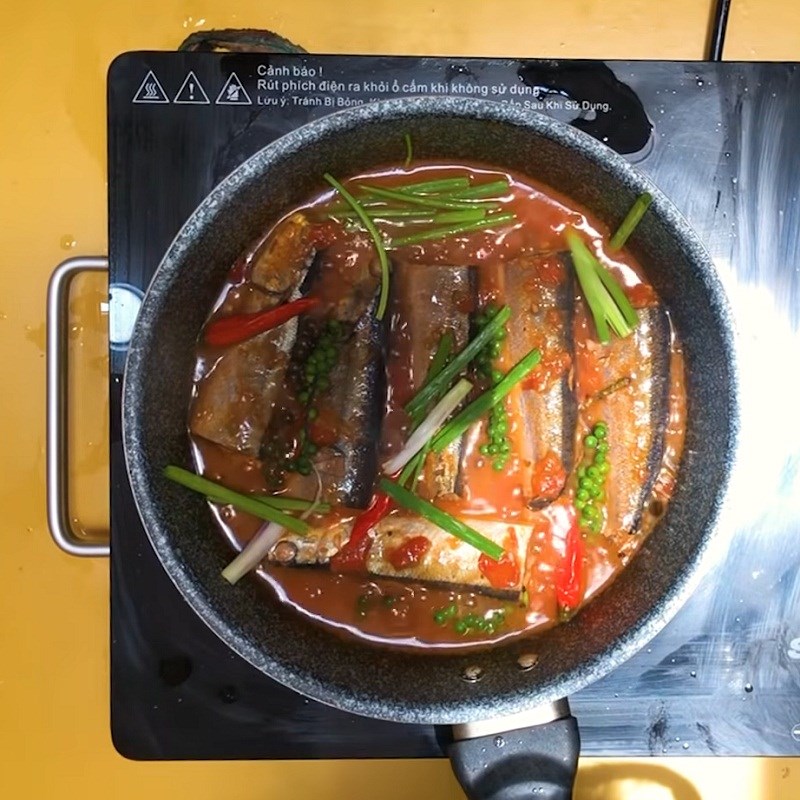 Bước 4 Kho cá Cá thu Nhật kho cà chua