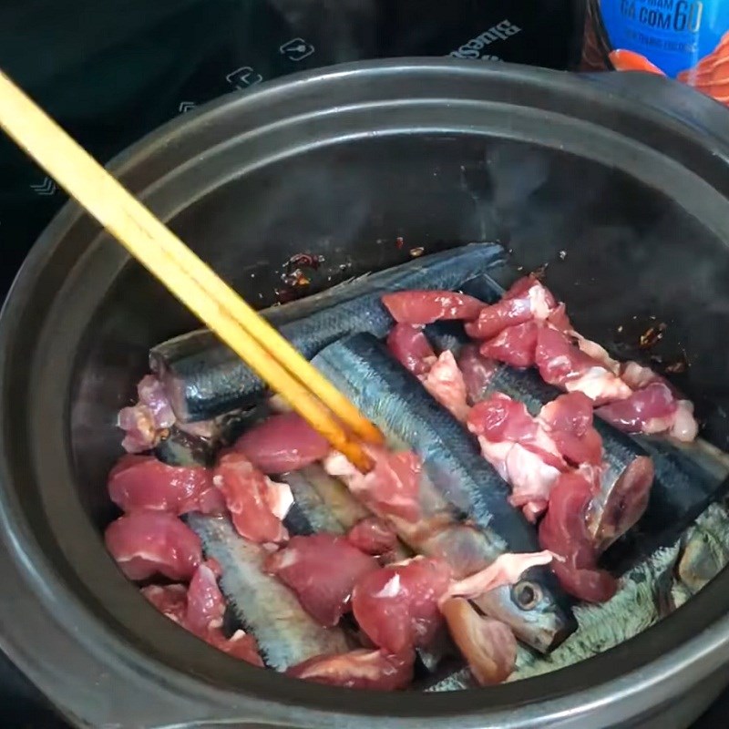 Bước 4 Kho cá Cá thu Nhật kho tộ