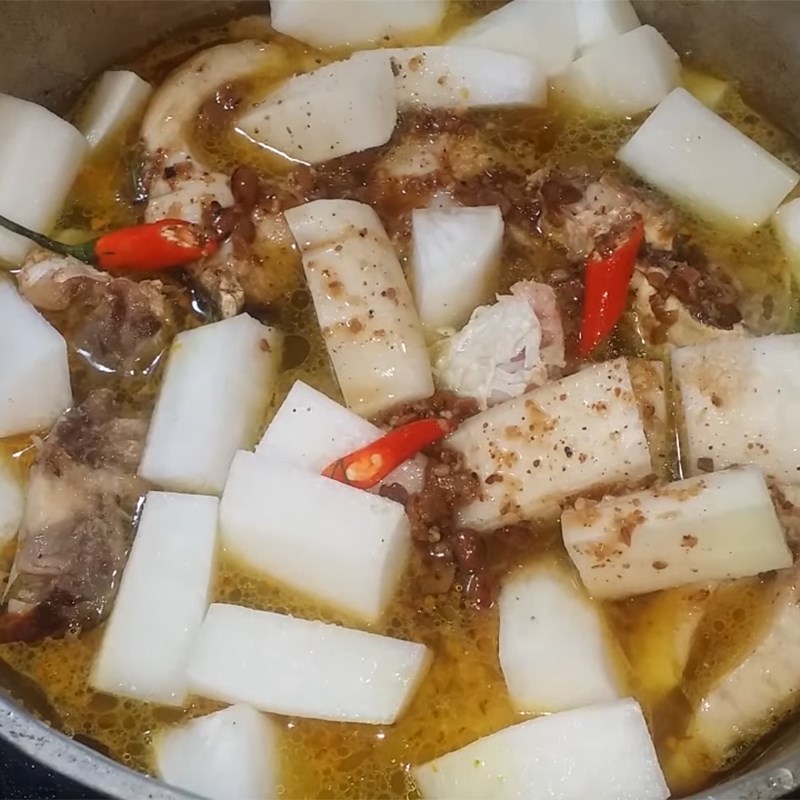 Bước 4 Kho cá Cá chép kho củ cải trắng