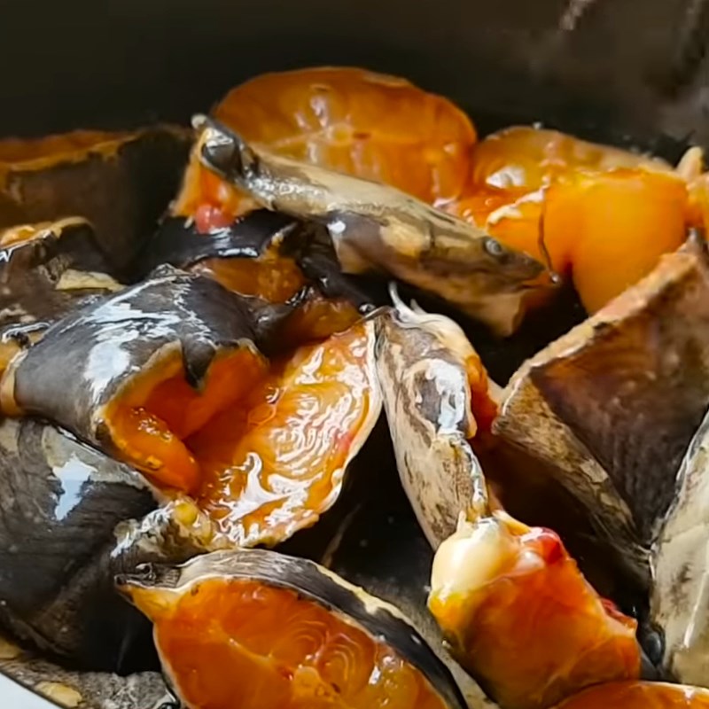 Bước 3 Kho cá Cá trê kho tiêu
