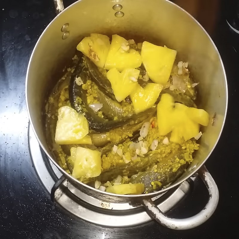 Bước 4 Kho cá Cá chạch kho sả nghệ