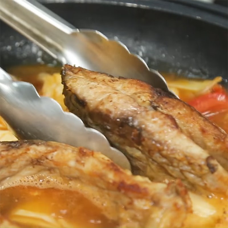 Bước 5 Kho cá Cá chép kho măng chua