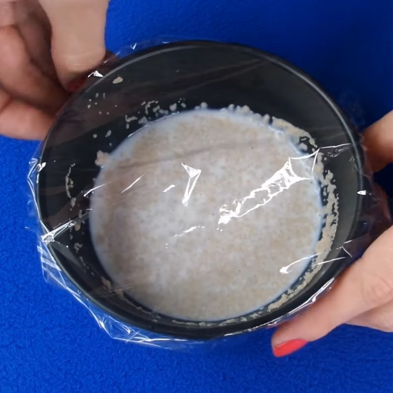 Bước 1 Kích men nở Bánh mì cuộn sữa dừa lá dứa