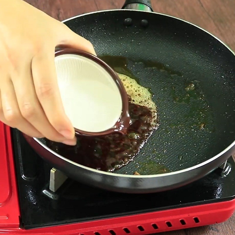 Bước 4 Làm cá hồi sốt teriyaki Phi lê cá hồi áp chảo sốt Teriyaki