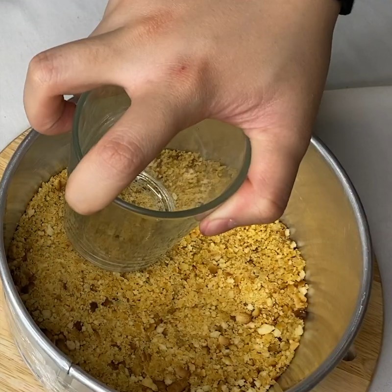 Bước 2 Làm đế bánh Bánh pudding dâu