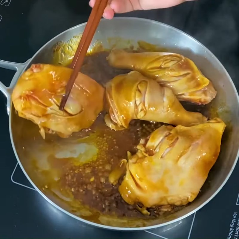 Bước 2 Làm gà rôti Xôi‌ ‌gà‌ ‌rôti‌ ‌trứng‌ ‌non‌