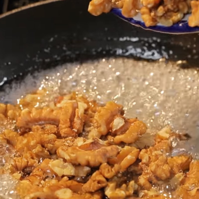 Bước 2 Làm kẹo hạt óc chó Salad kẹo óc chó bắp cải tím