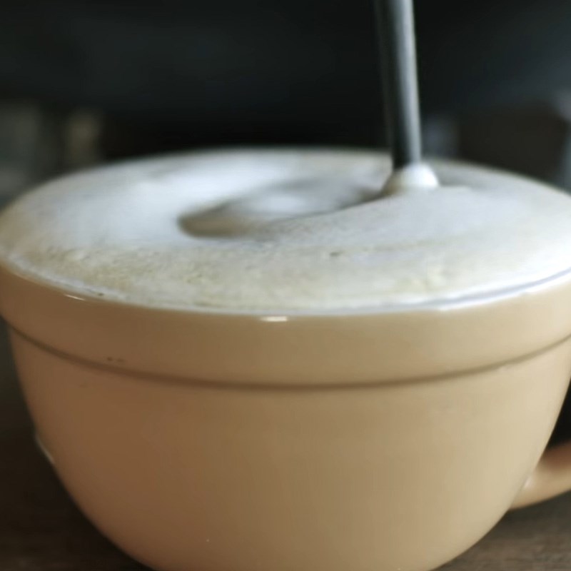 Bước 4 Làm latte bí đỏ Latte bí đỏ (pumpkin spice latte)
