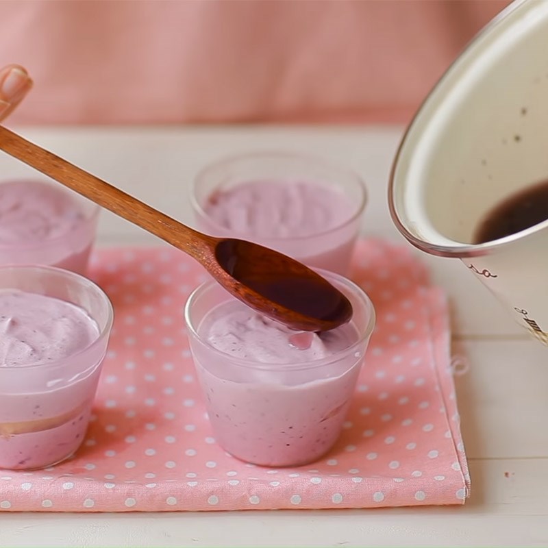 Bước 6 Làm bánh mousse Bánh mousse việt quất sữa chua