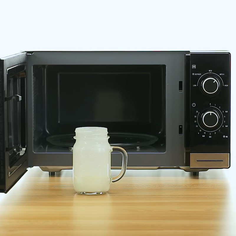 Bước 1 Làm milk foam (macchiato) Trà đen macchiato