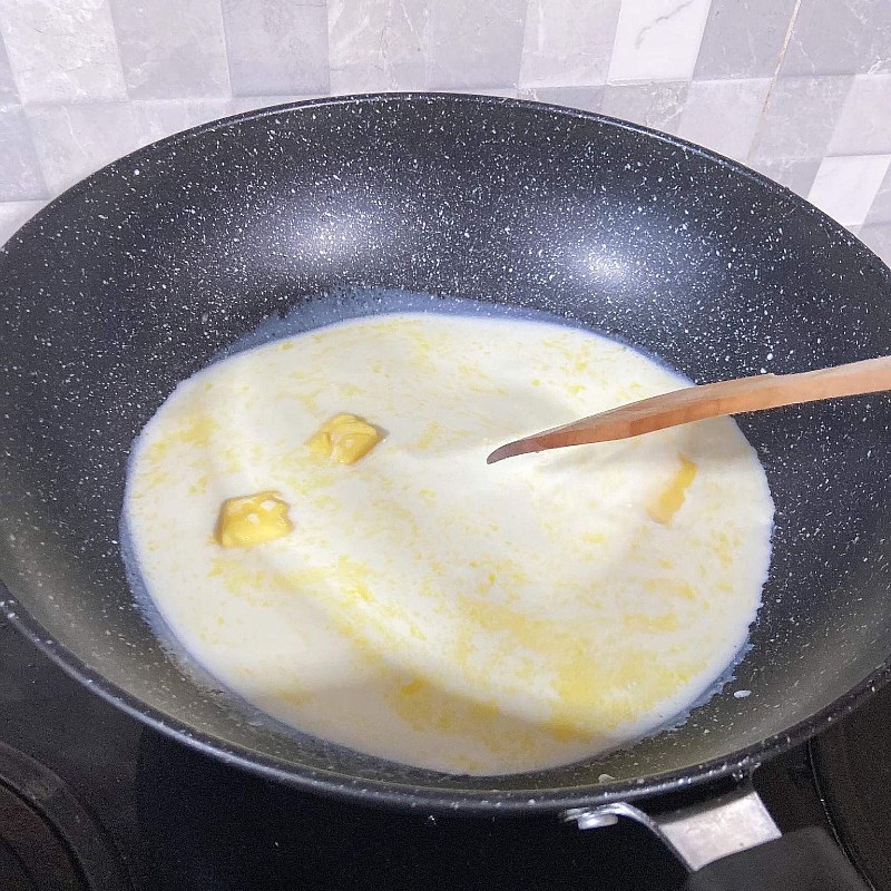 Bước 1 Làm nhân bánh Bánh mì nhân trứng sữa socola