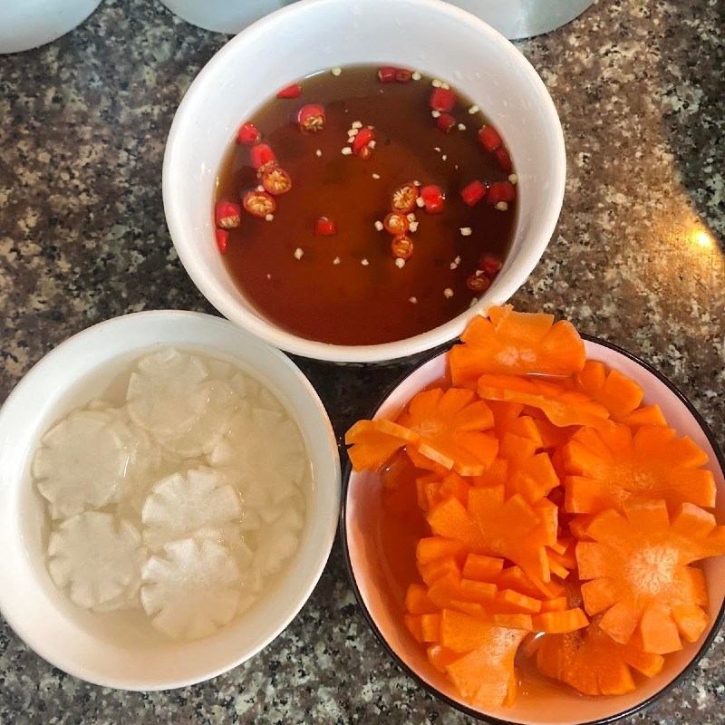 Bước 3 Làm nước chấm Cách làm bún chả giò với chả giò tự làm
