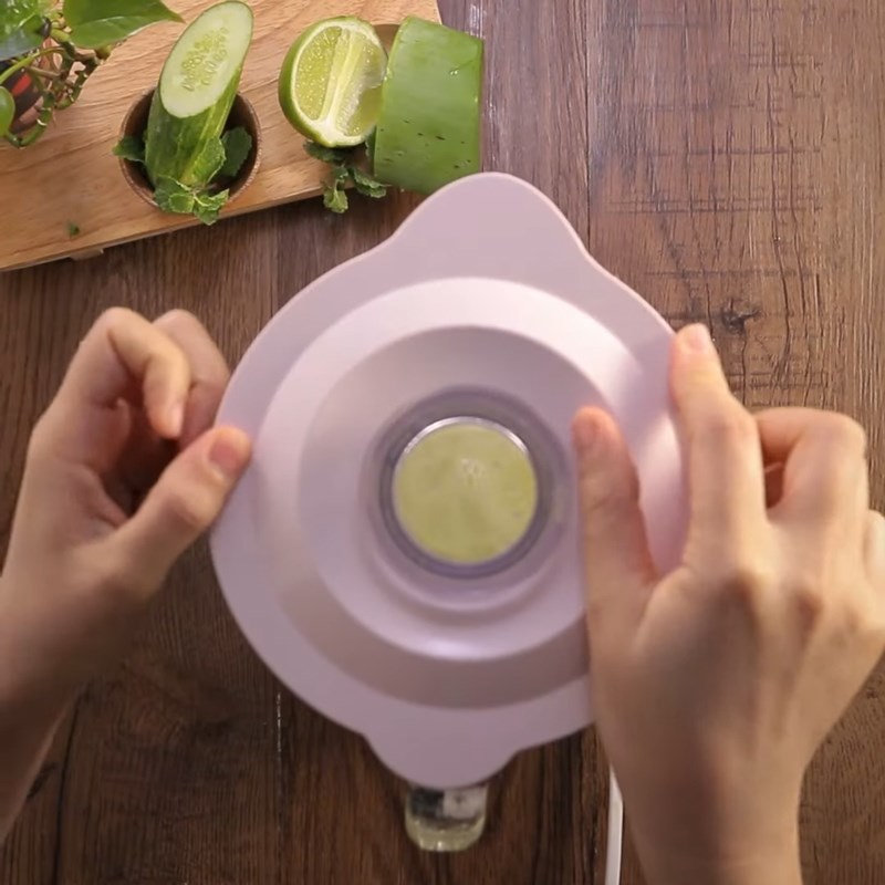 Bước 3 Làm nước ép nha đam dưa leo Nước ép nha đam dưa leo