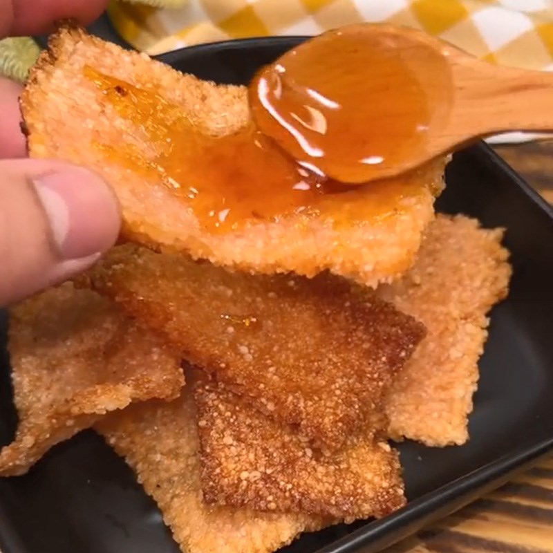 Bước 4 Làm nước sốt Snack cơm nguội (Công thức được chia sẻ từ TikTok Cách Nấu Ngon cùng Cách Nấu Ngon)