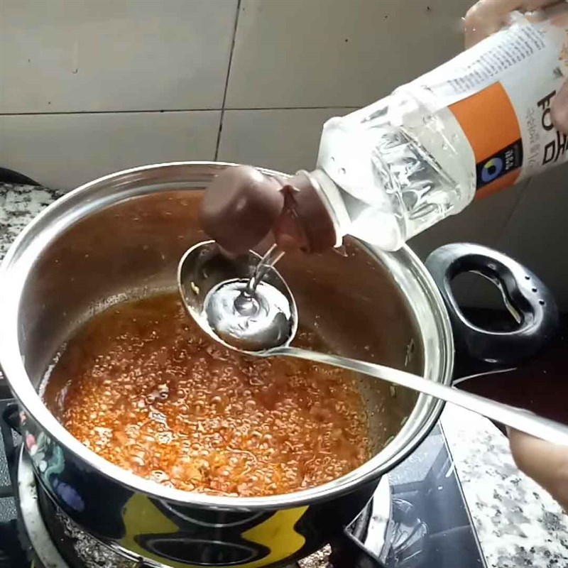Bước 4 Làm sốt Xôi gà chiên nước mắm