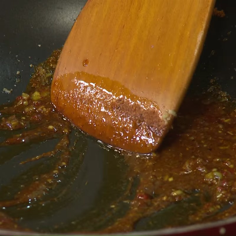 Bước 2 Làm sốt cà ri Đậu hũ kho cà ri