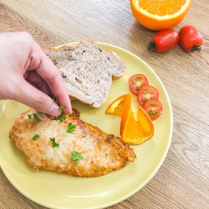 Bước 4 Nướng gà Ức gà nướng phô mai sốt cam cay