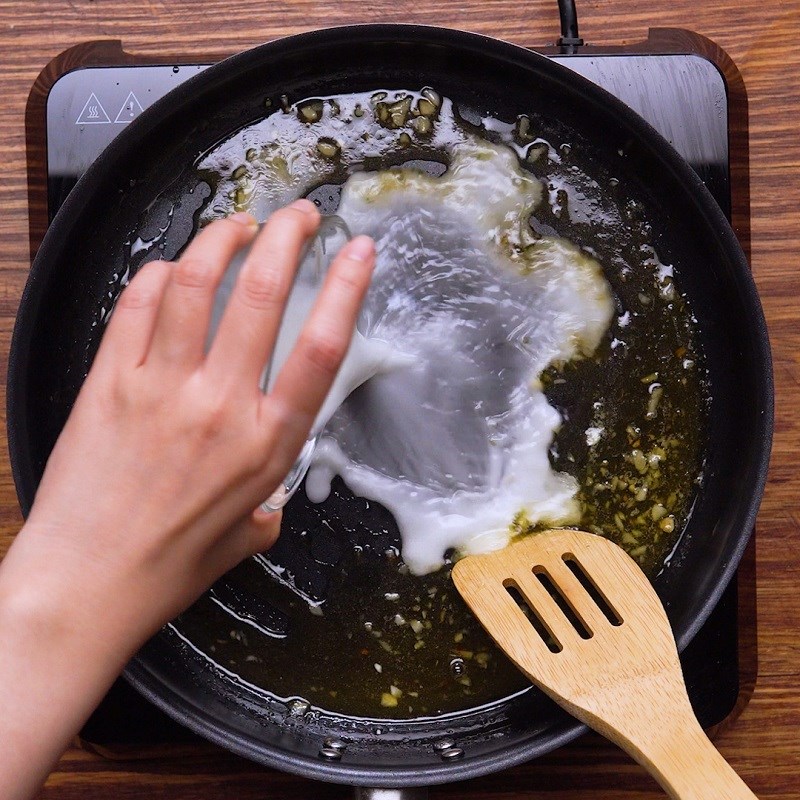 Bước 4 Làm sốt chanh Gà giòn sốt chanh tươi