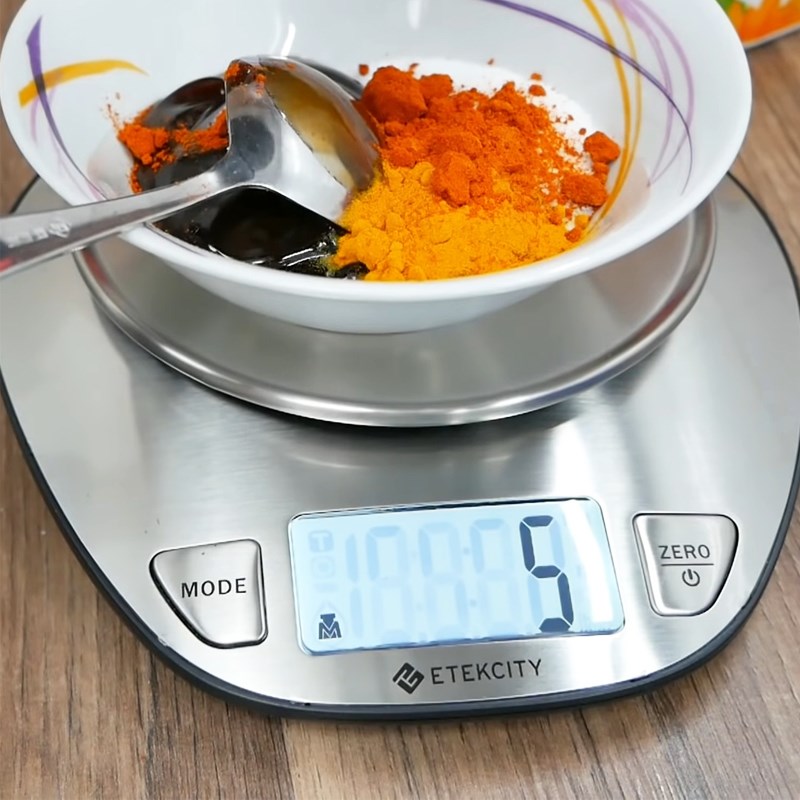 Bước 2 Làm sốt ướp và ướp gà Khô gà bơ tỏi bằng lò nướng