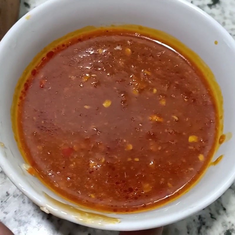Bước 2 Làm sốt và ướp gà Cơm tấm gà nướng
