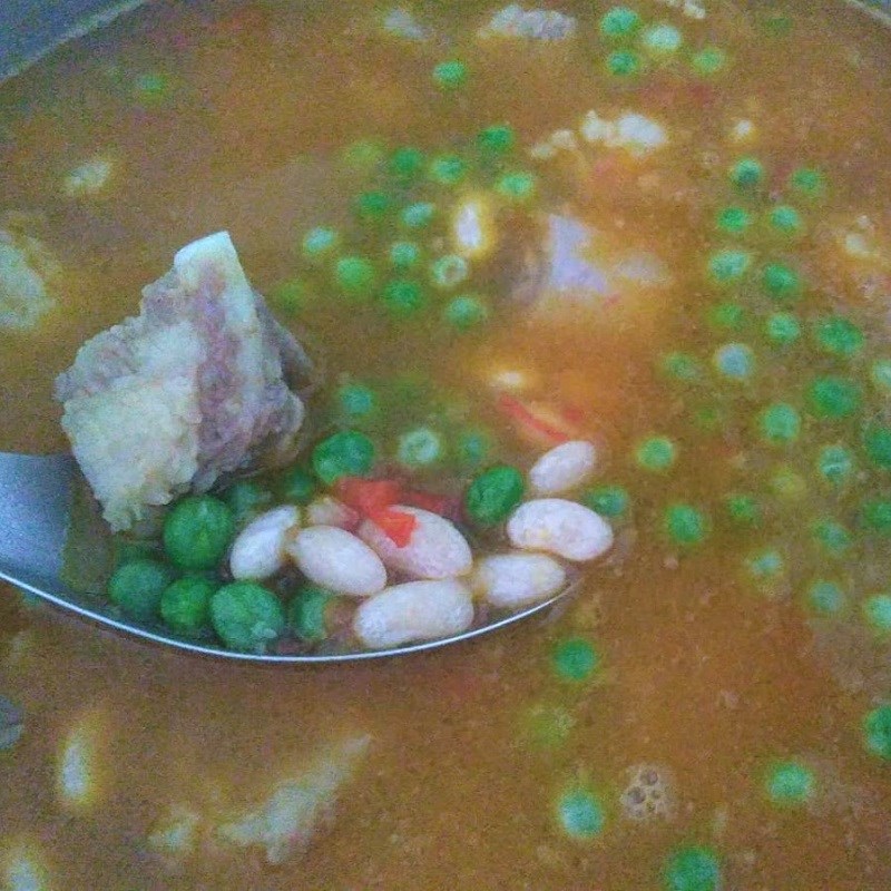 Bước 3 Làm sườn nấu đậu Sườn heo nấu đậu Hà Lan