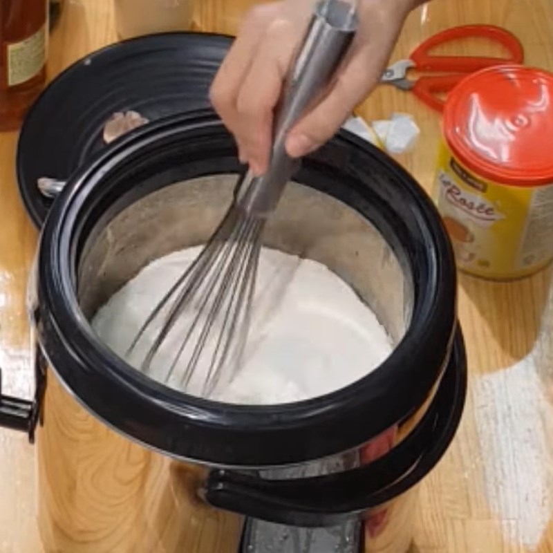 Bước 2 Làm trà sữa Trà sữa kem tiramisu