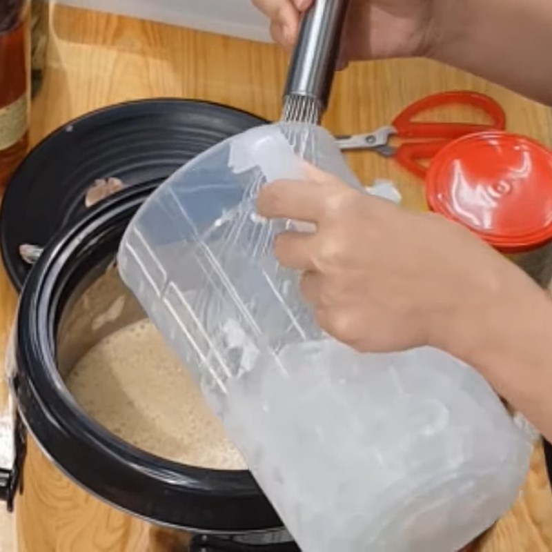 Bước 2 Làm trà sữa Trà sữa kem tiramisu