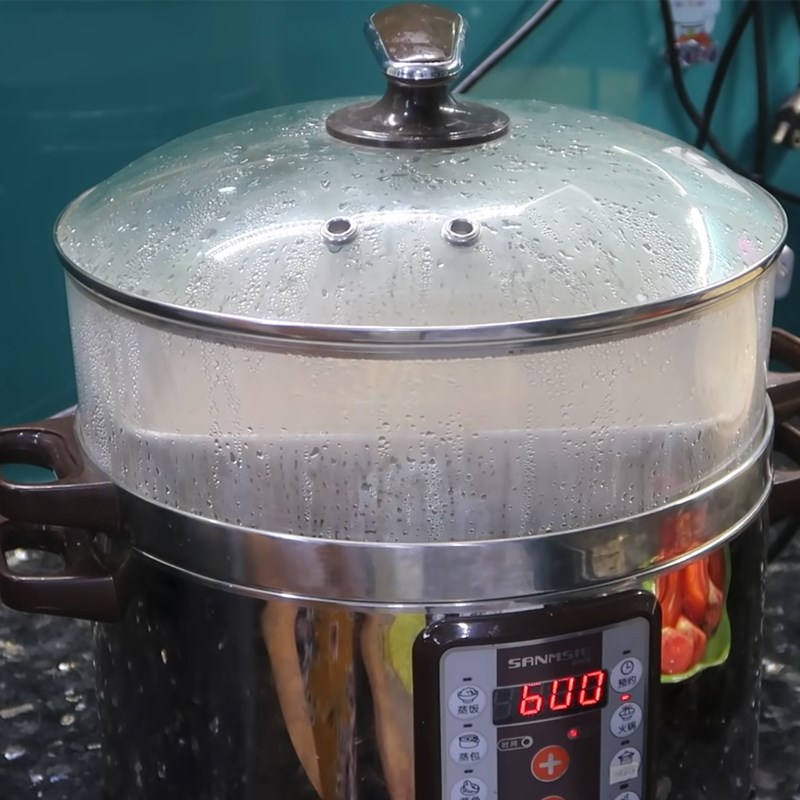 Bước 5 Làm và hấp chả Bún riêu cua đồng
