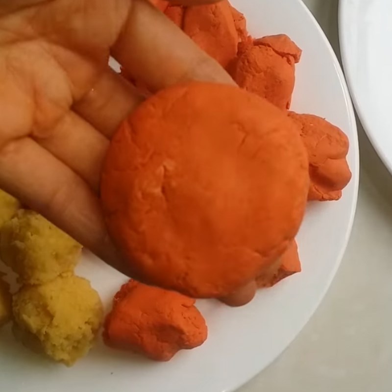 Bước 5 Làm viên trôi nước Chè trôi nước gấc nhân đậu xanh