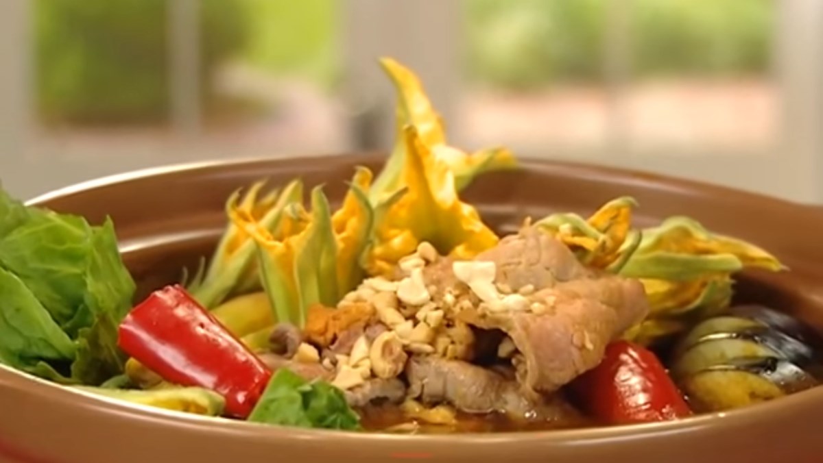 Lẩu bò sa tế