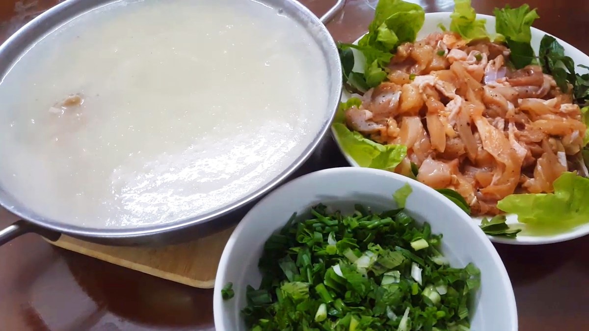 Lẩu cháo gà gạo rang