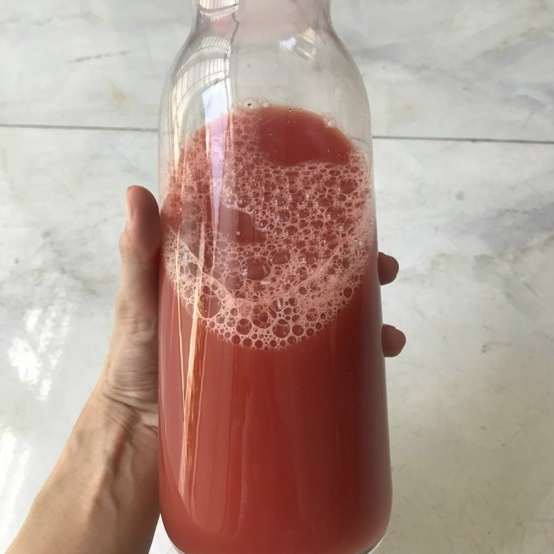 Bước 3 Lọc lấy nước ép Nước ép dưa hấu