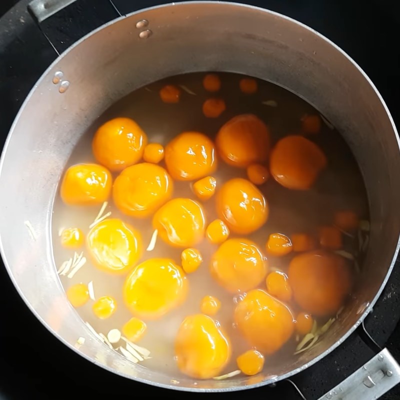 Bước 8 Luộc chè Chè trôi nước gấc nhân sầu riêng
