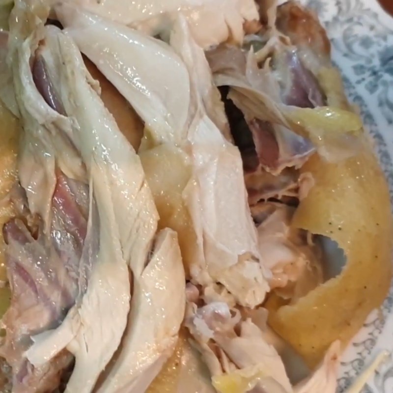 Bước 3 Luộc gà Cháo gà nấm rơm